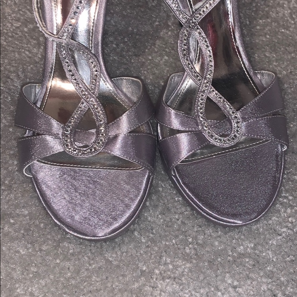 Touch of Nina Ankle Strap Heel Silver Sandal 8.5 - Picture 5 of 6